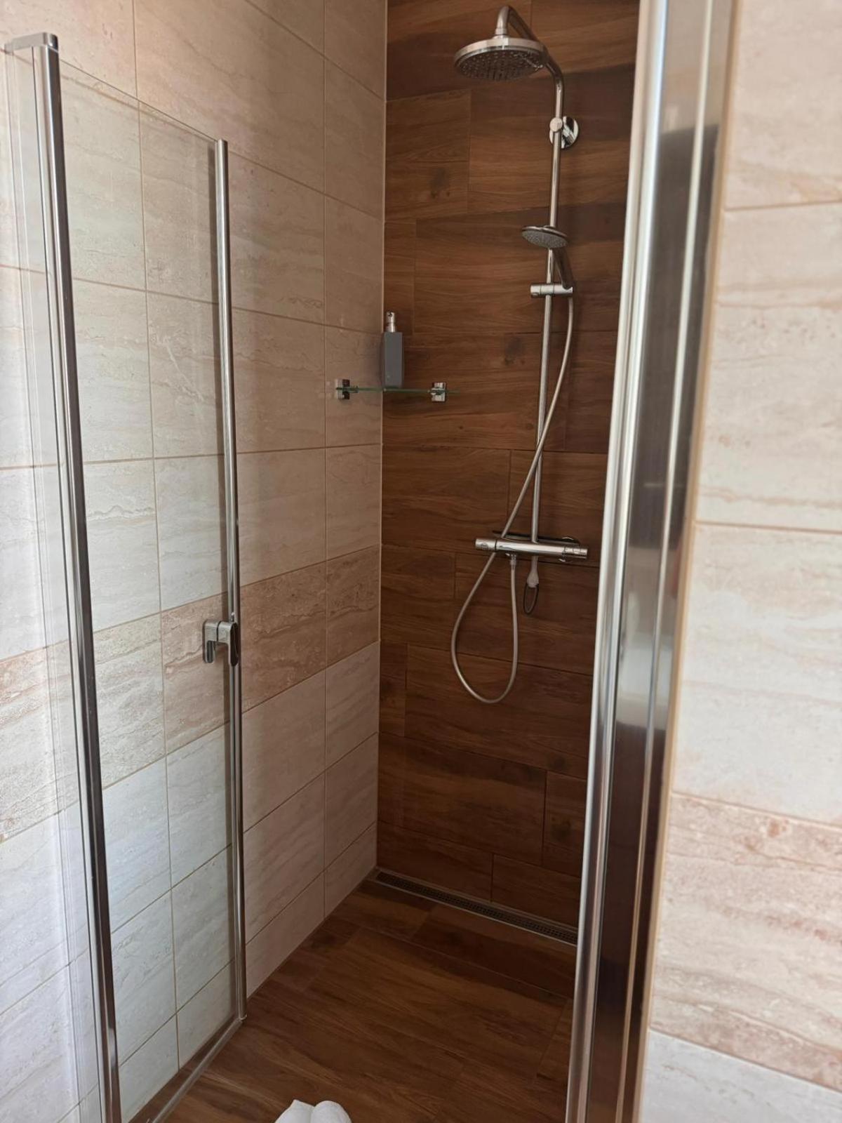 Apartmán RUŽA Ruzomberok Esterno foto