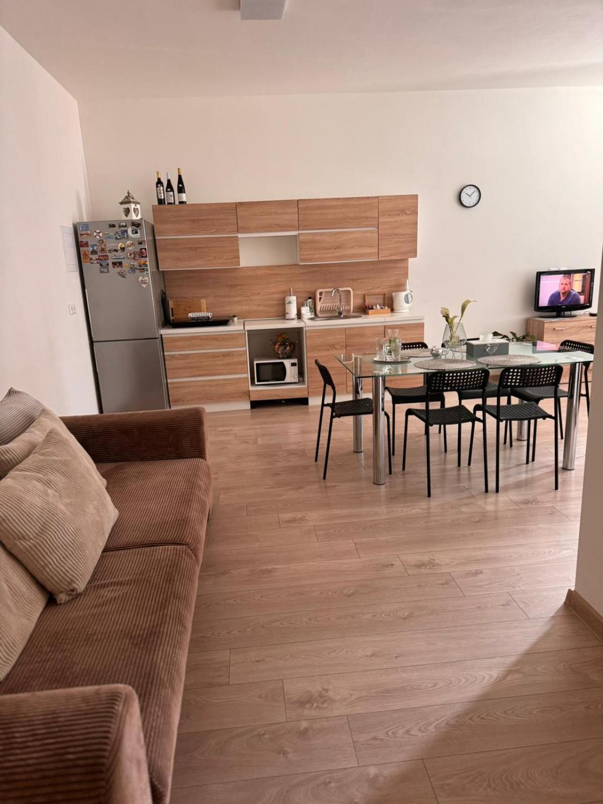 Apartmán RUŽA Ruzomberok Esterno foto